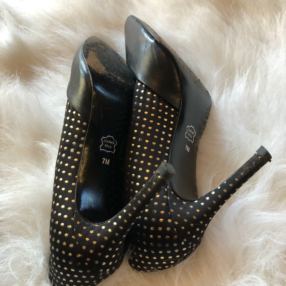 Do You Like Sexy Polka Dots? Leather Gold & Black Heels 👠